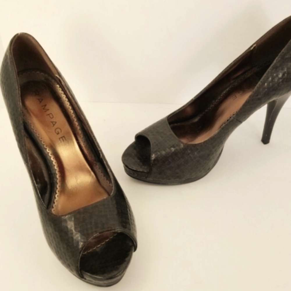 Peep toe pumps, Brown, size 9